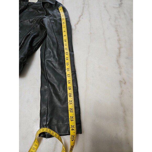 Women's Universal Thread Classic Moto Faux Leather Jacket Black Size S - Picture 9 of 13